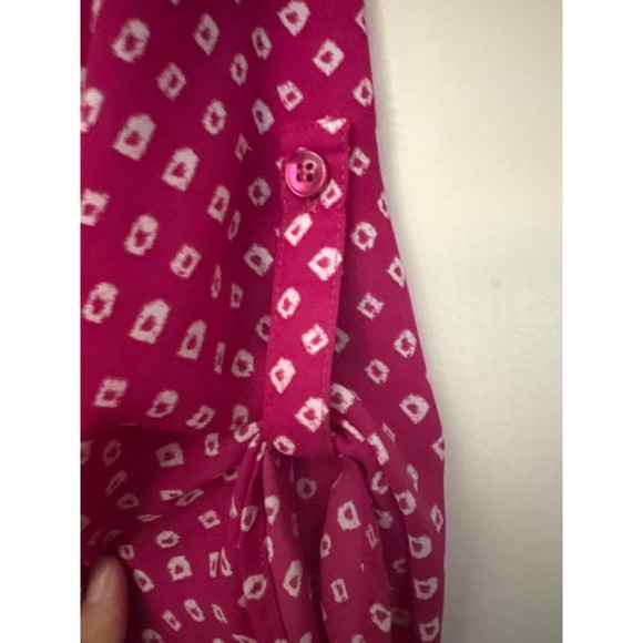 Chaus New York Magenta Pink Geometric Print Roll Tab Sleeve Blouse Top Medium - Picture 3 of 7